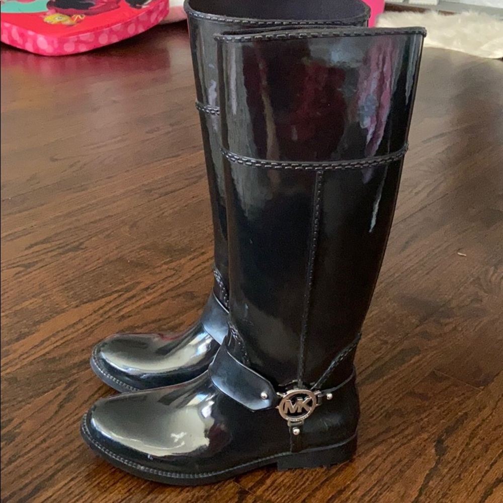 Michael kors rain boots